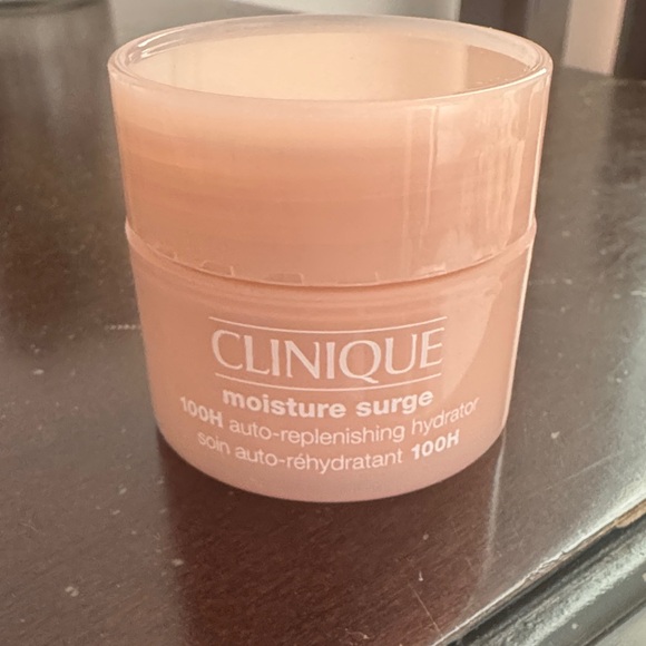 Clinique Moisture Surge 100H Hydrator 0.5oz. New. No box. - Picture 1 of 3